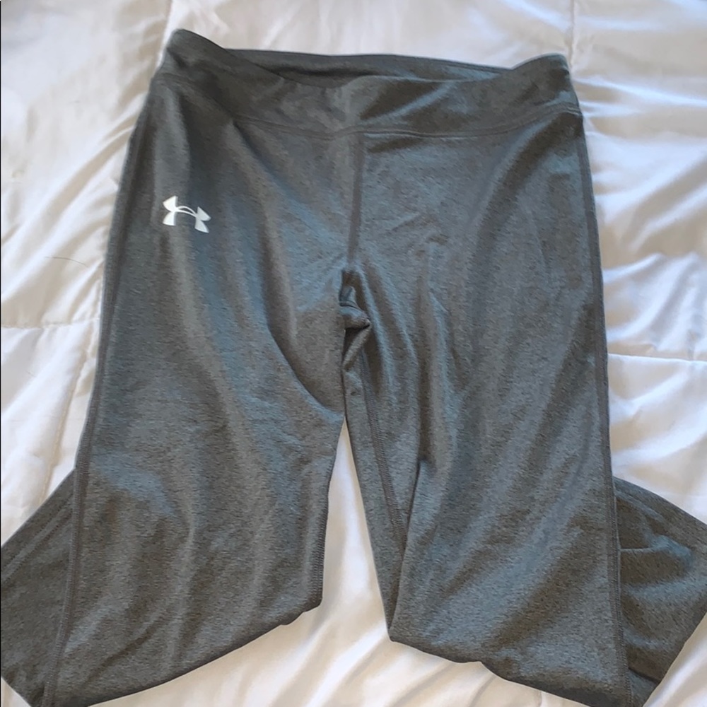grey crop leggings
